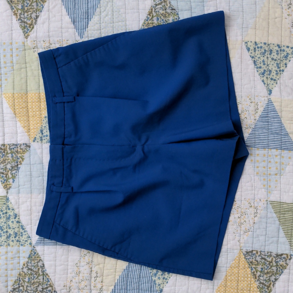 Aritzia BABATON High Waisted Pleated Shorts, Blue, Womens US 0 (26" waist)